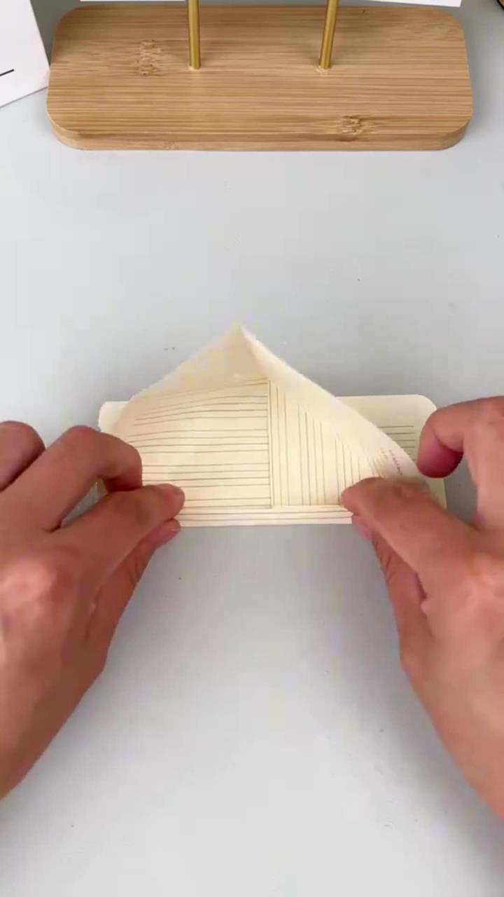 竖版的手机支架怎么折手工制作手机支架视频教程-第2张图片-太平洋在线下载